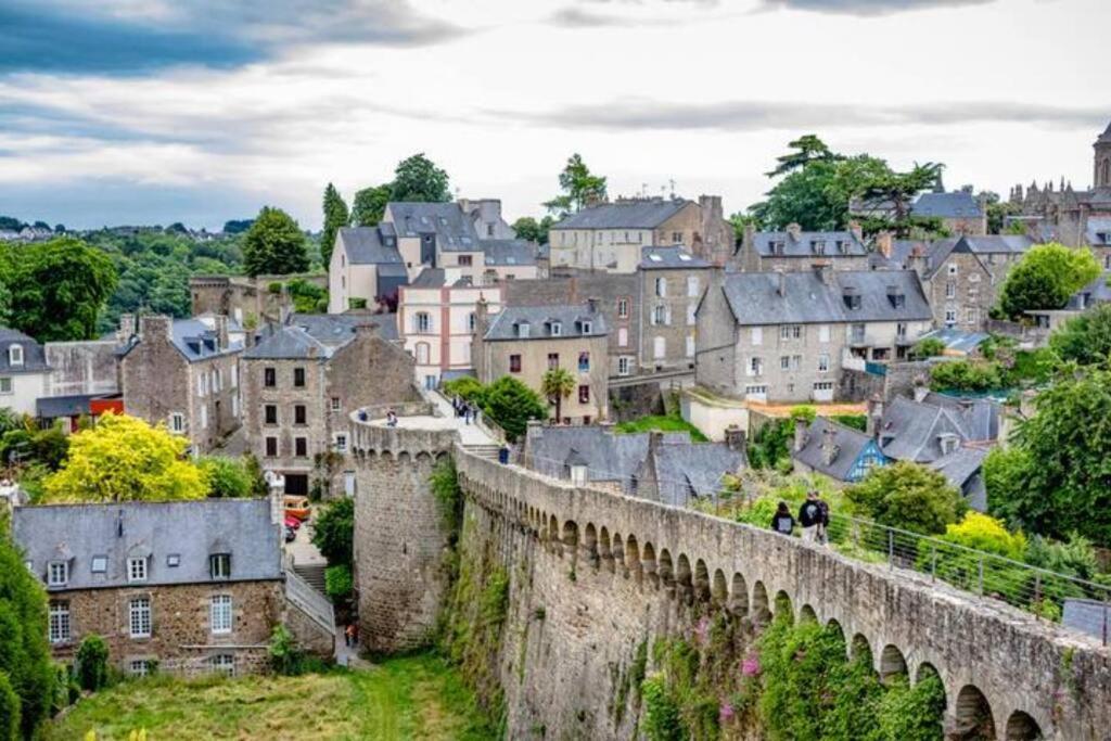 Escapade Place 11 - Appartement A2 Dinan Centre Экстерьер фото