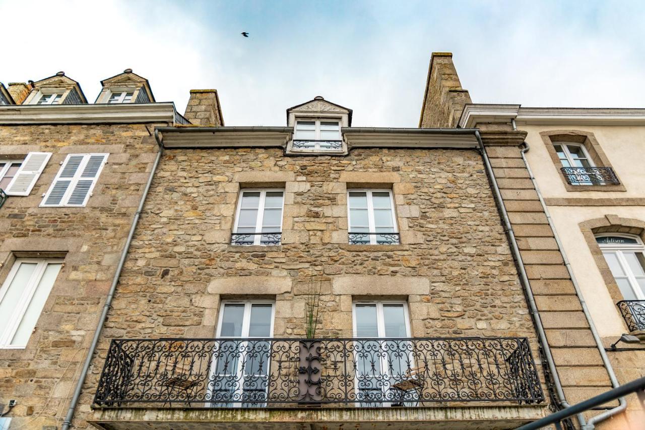 Escapade Place 11 - Appartement A2 Dinan Centre Экстерьер фото